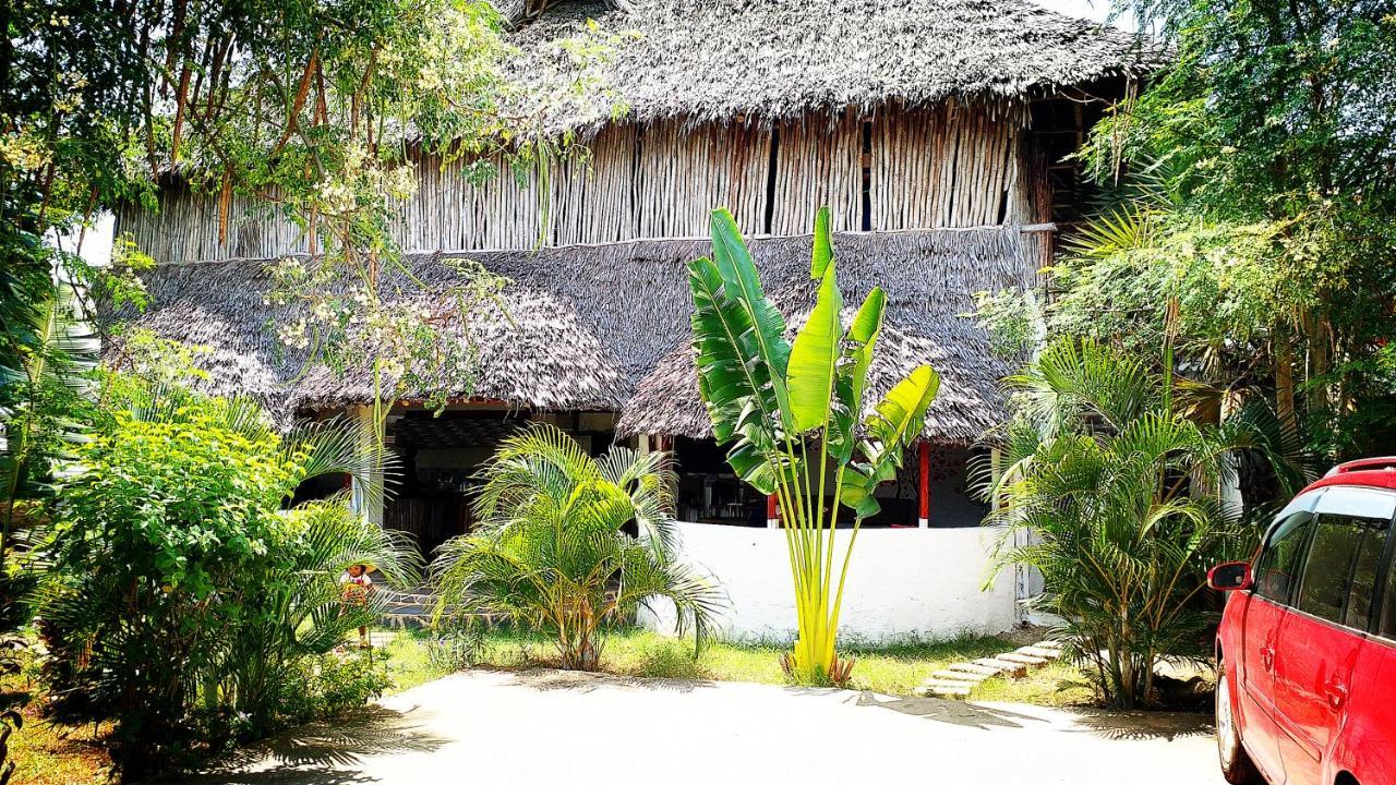 Diani Hostel Playa de Diani Exterior foto