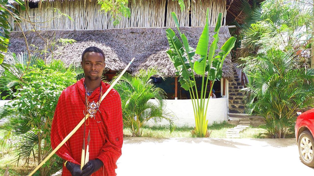Diani Hostel Playa de Diani Exterior foto